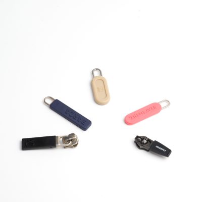 Gold backpack whistle star zipper puller (3)