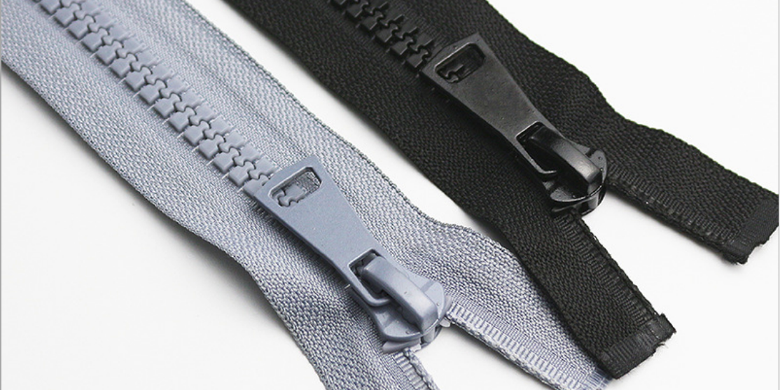 Wholesale custom plastic teeth zipper for bags (1)