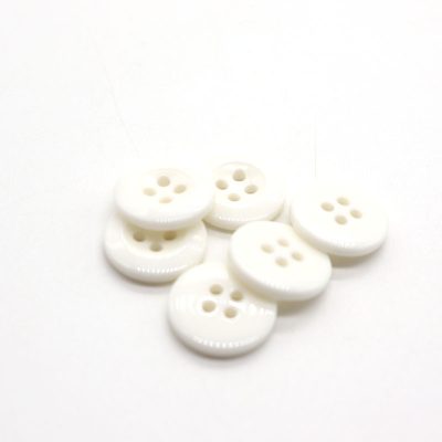Wholesale four holes high quality button (5)
