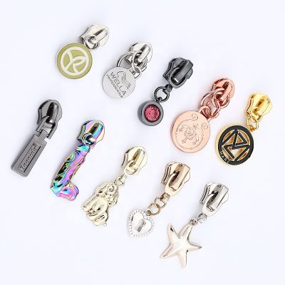 Zip sliders with letter logo for purse (1)